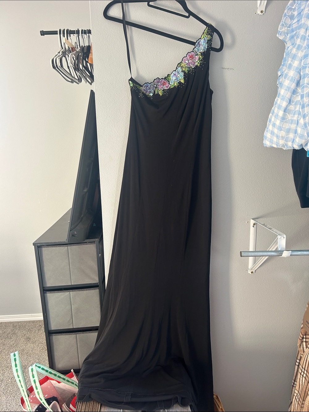 Rimini Black One-Shoulder Maxi Dress with Floral Embroidery